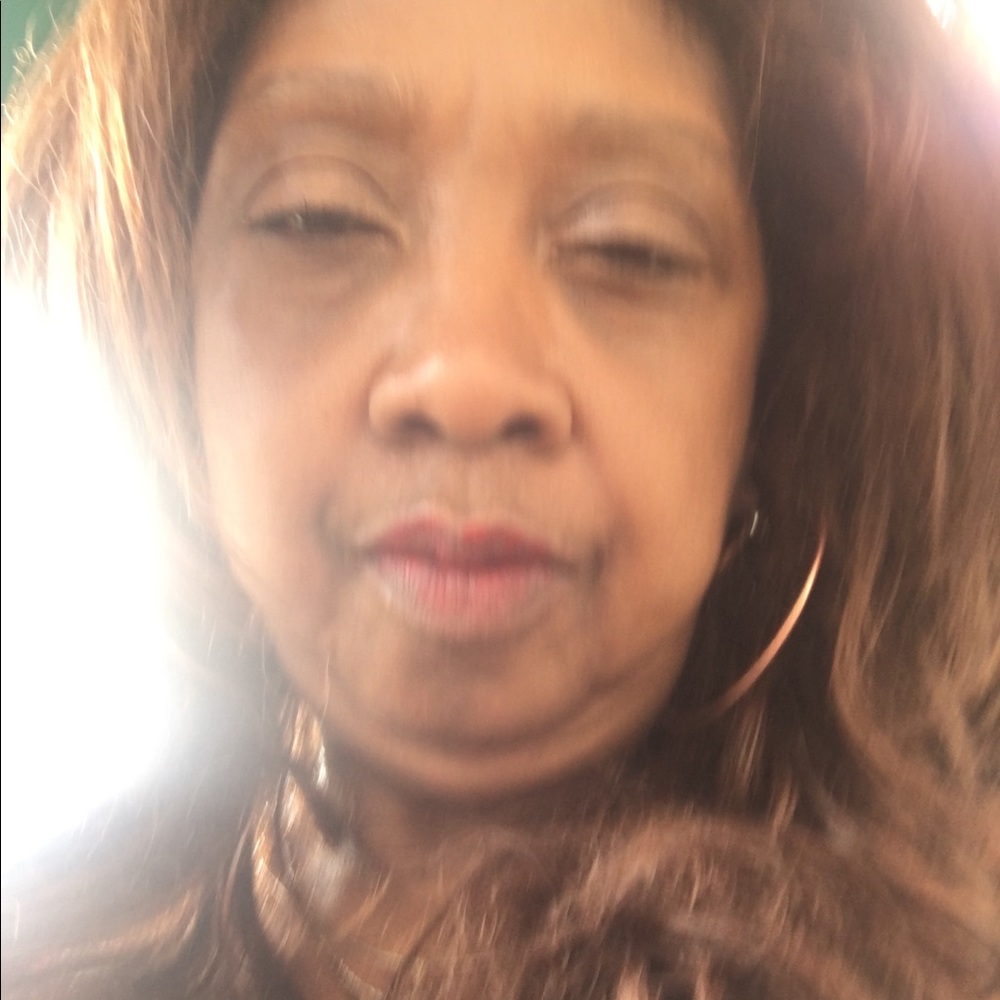 Meet your Posher, Sandi