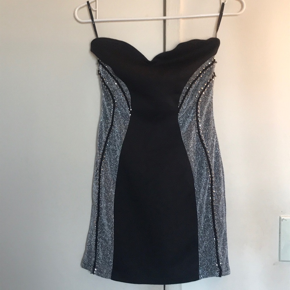 Beautiful Black & Silver Strapless Dress ‼️