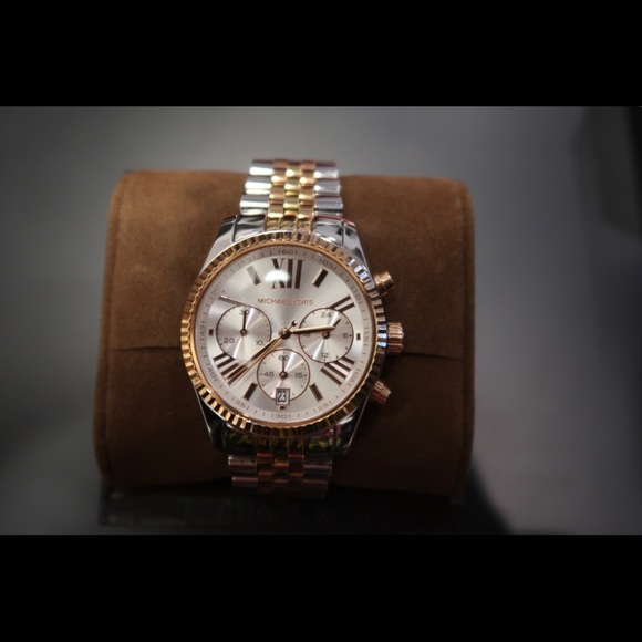 Men's Michael Kors Watch. - Picture 2 of 4