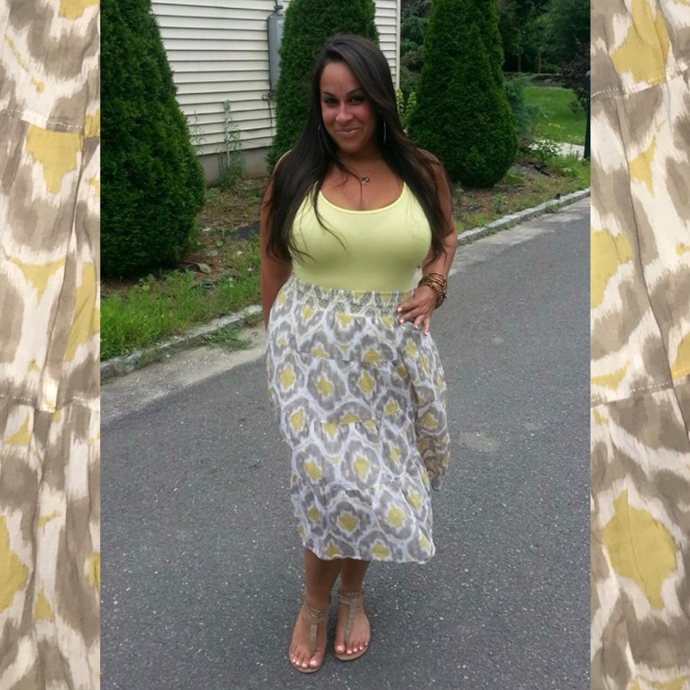 White, beige, and yellow old navy skirt!