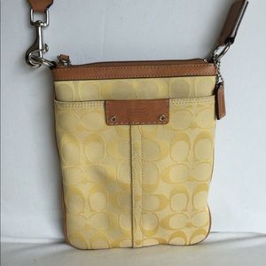 Coach crossbody purse in yellow, Like new! 💛