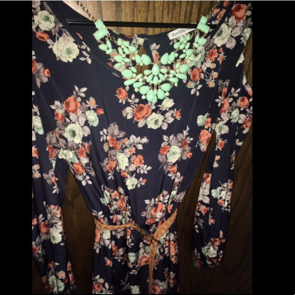 Cold Shoulder Floral Dress 🌸🌺🌼