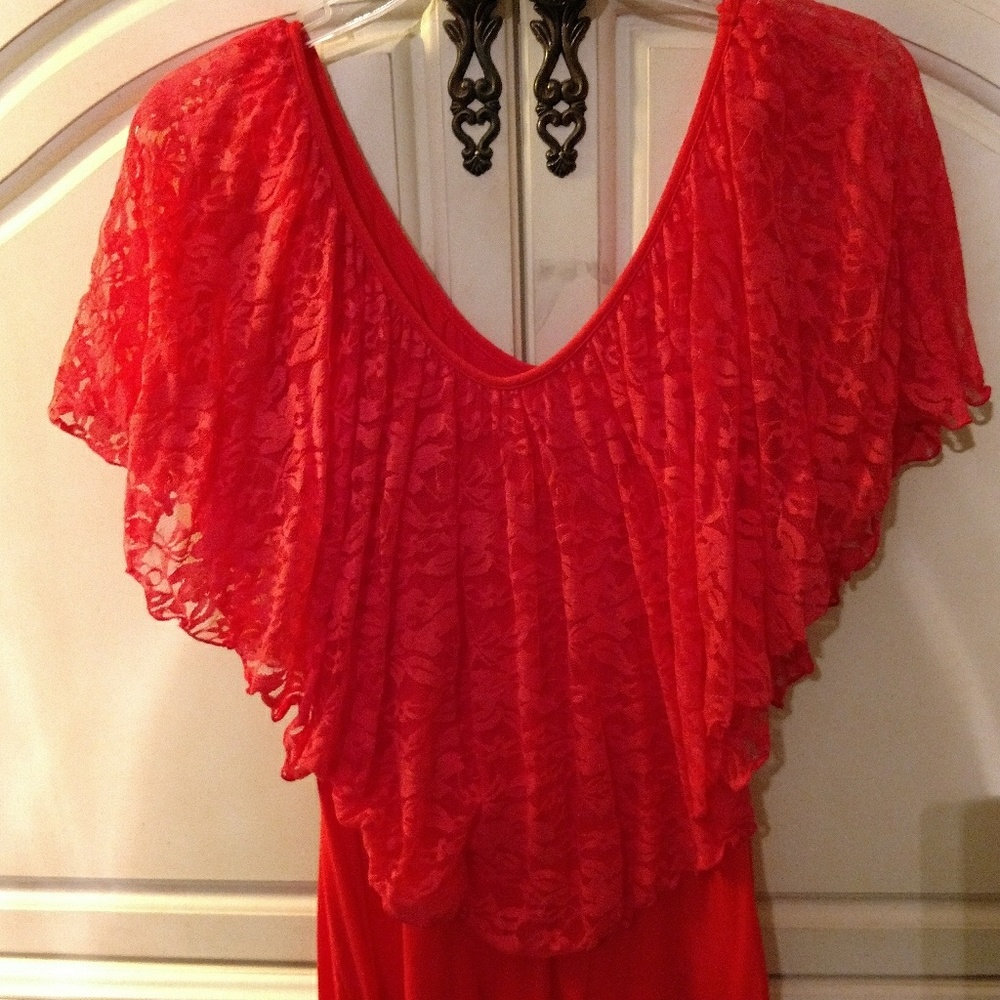 Ladies top. Size medium.