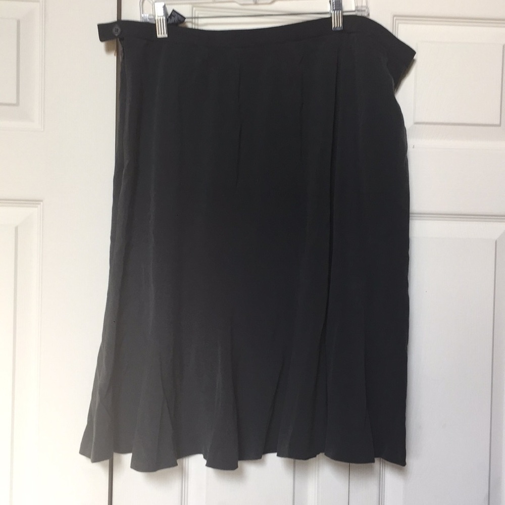 Focus woman size 18 skirt