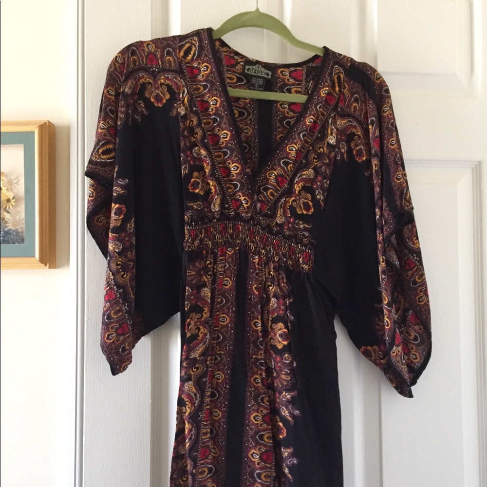 Adorable dress barely ever worn.