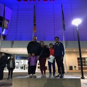 Meet your Posher, Carlos