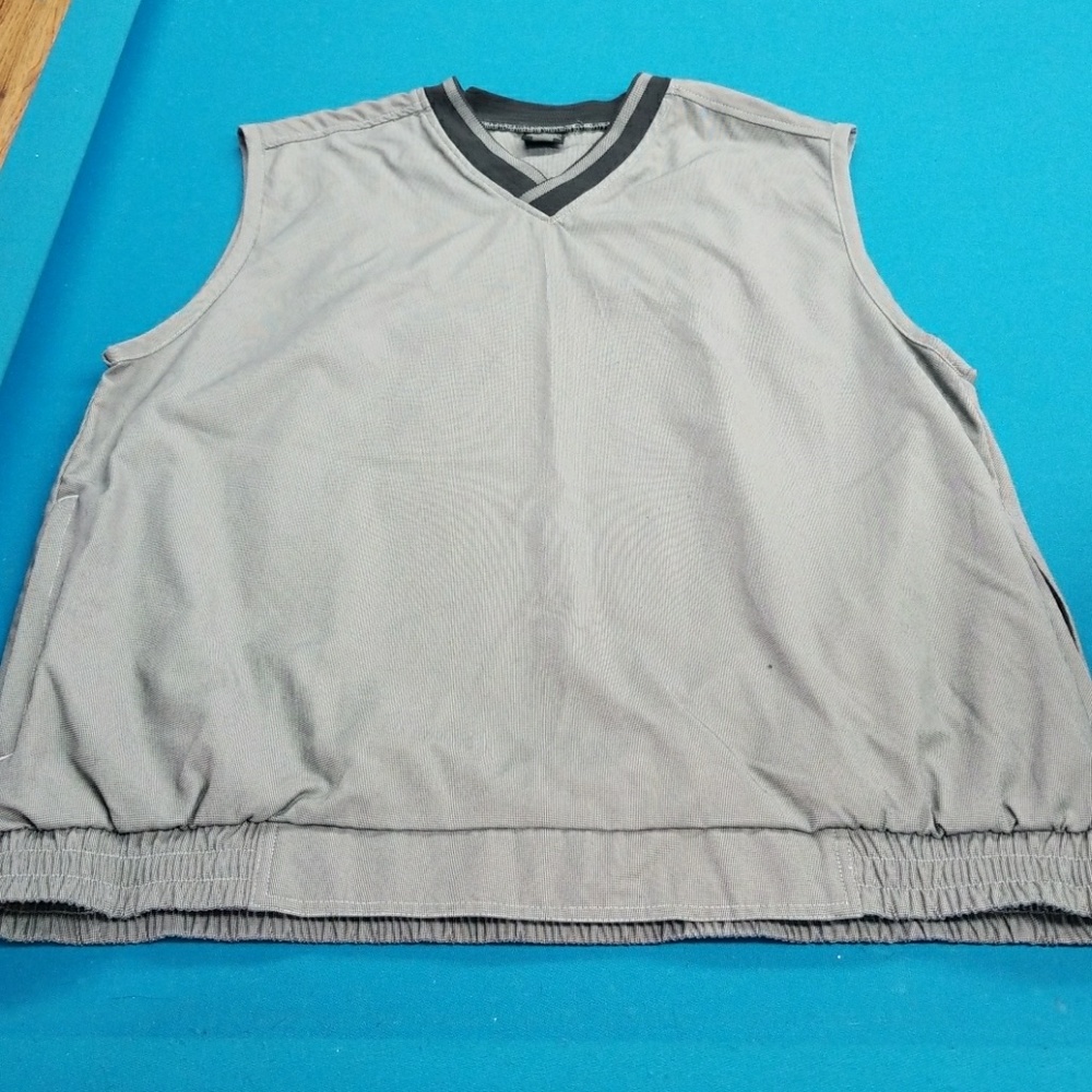NIKE GOLF VEST