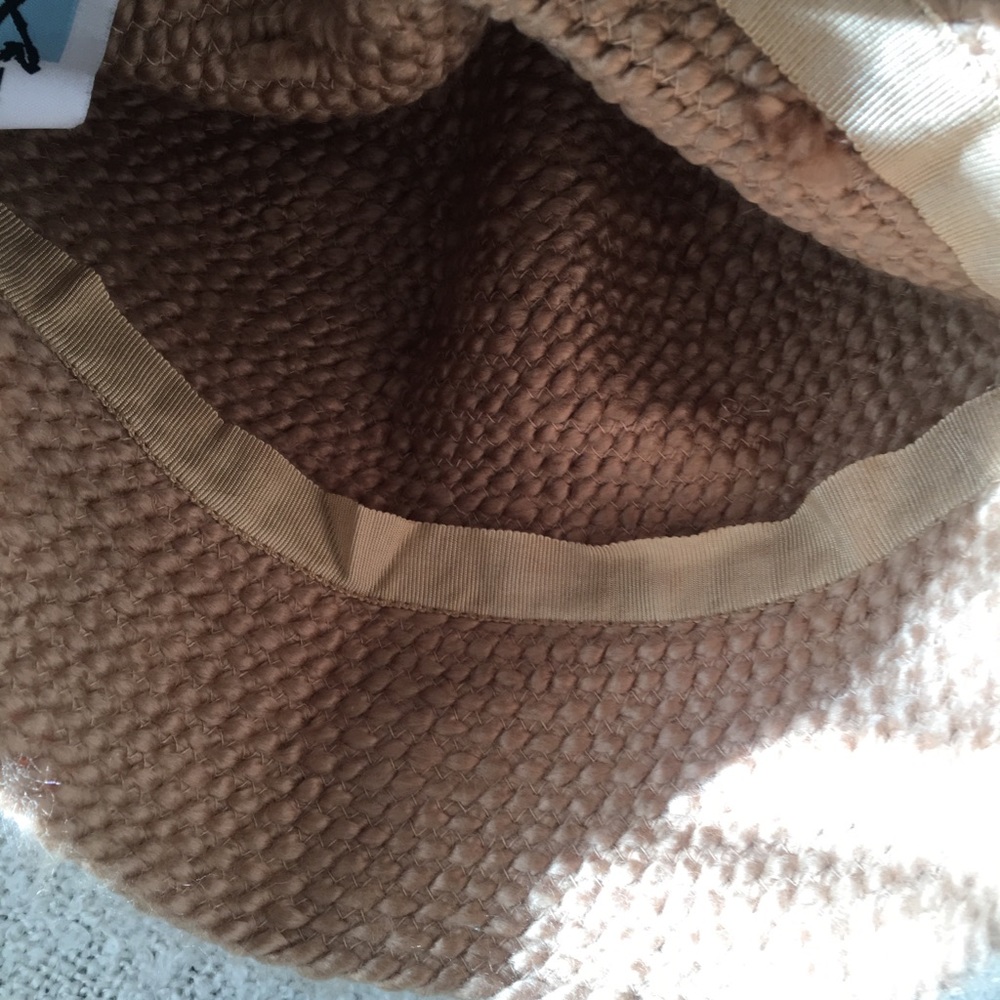 Hat - Picture 3 of 3