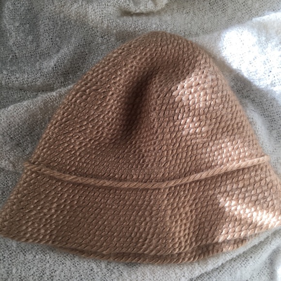 Hat - Picture 2 of 3