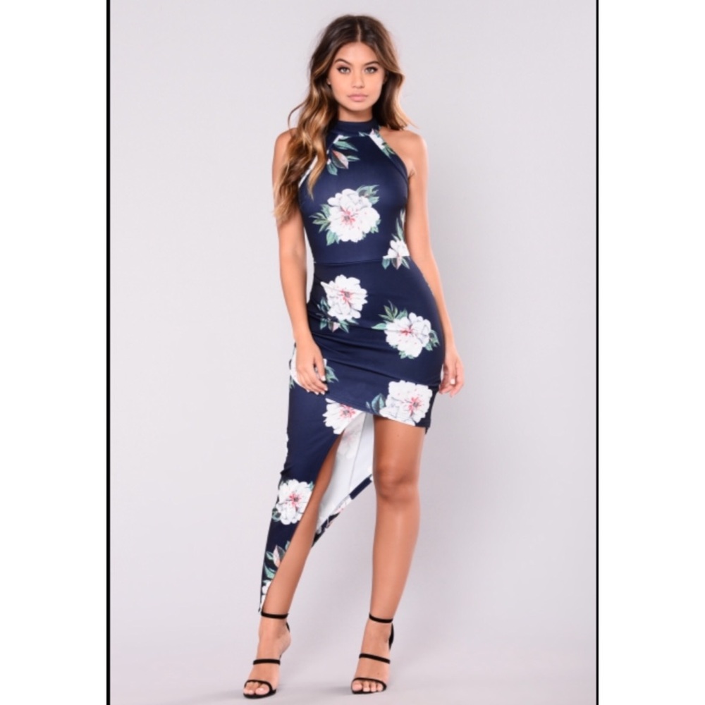 ❣️🌺 Beautiful Floral Asymmetrical Dress 🌺❣️
