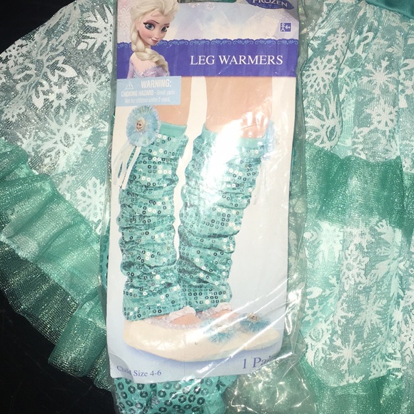 FROZEN 4 piece bundle. 3T/4T - Picture 3 of 7