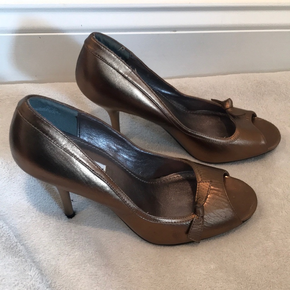 Steve Madden peep toe pump size 7.5