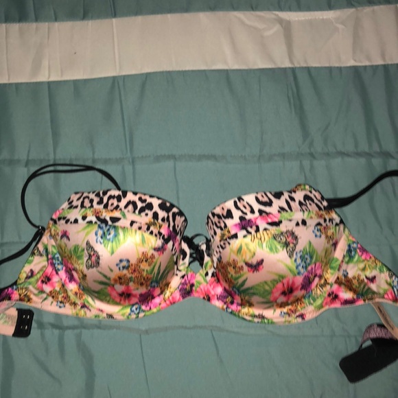 Victoria’s Secret Bra 32D - Picture 1 of 6