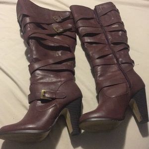 Boots size 7