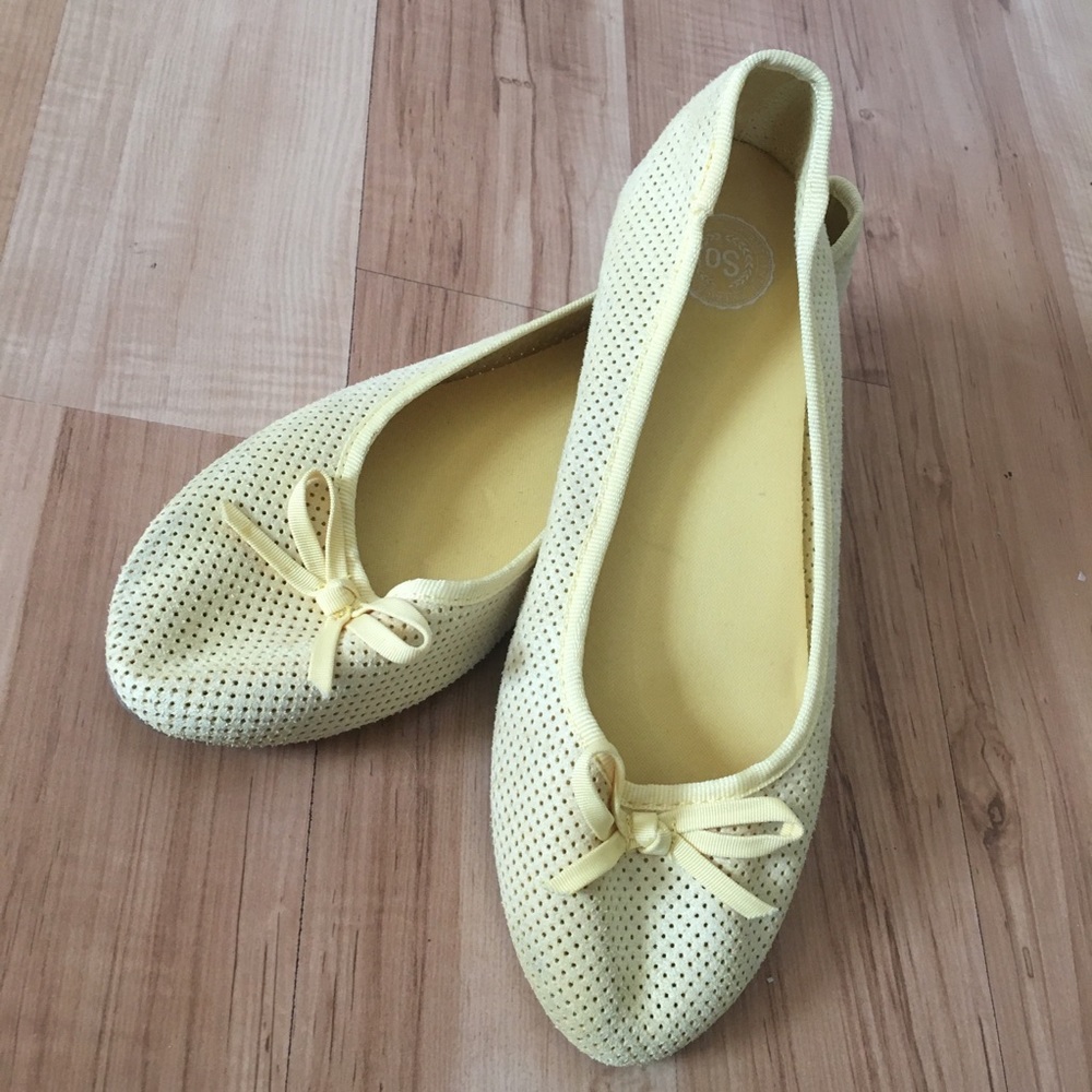 Bright Yellow Flats