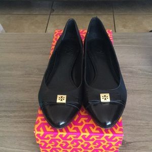 Tory Burch hugo Black Leather Logo Bow