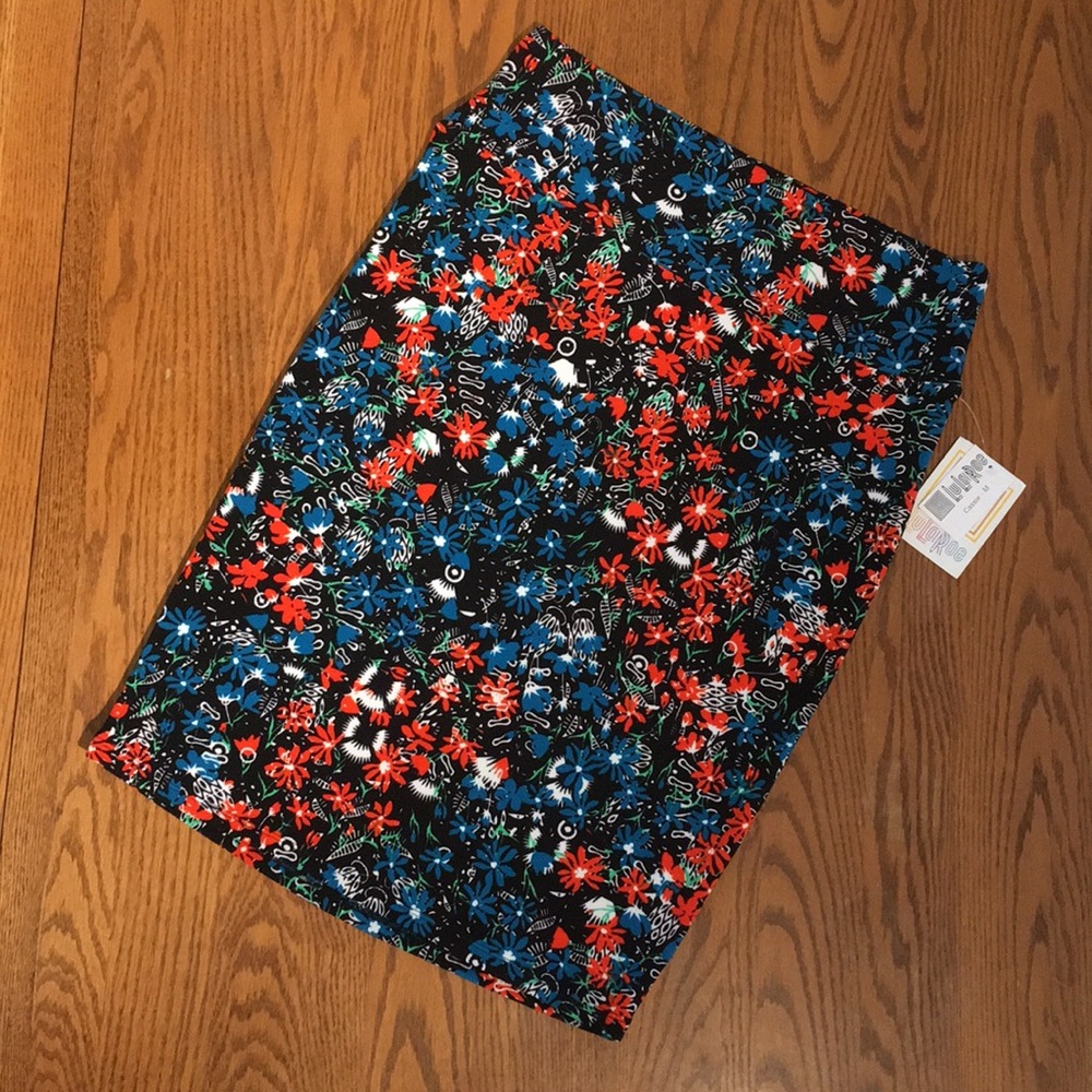 NWT LulaRoe Cassie M Pencil Skirt
