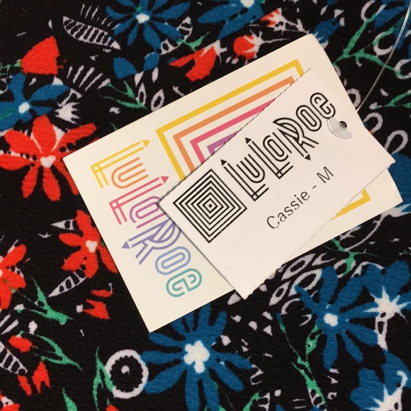 NWT LulaRoe Cassie M Pencil Skirt - Picture 2 of 7