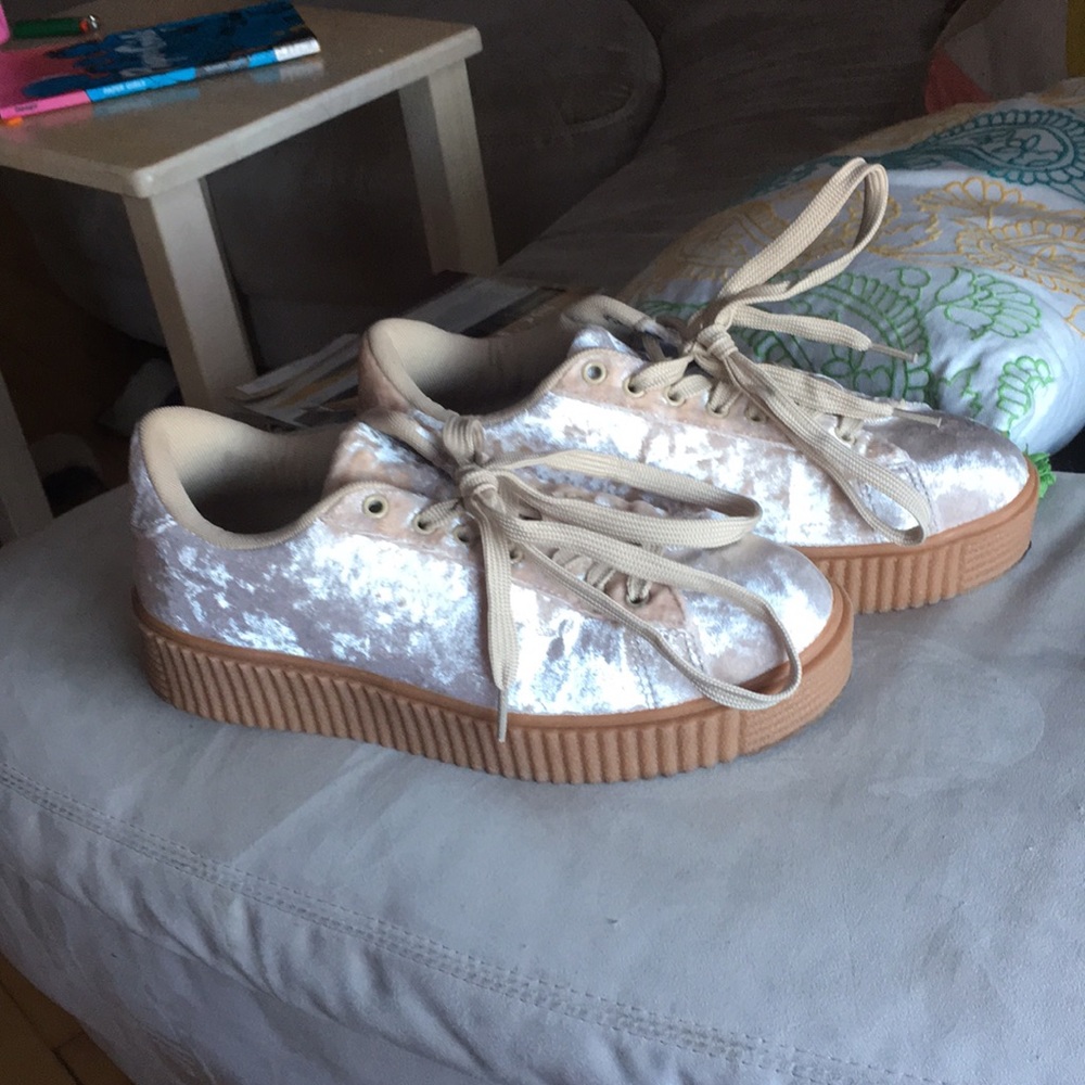 7.5 Pink velvet sneakers