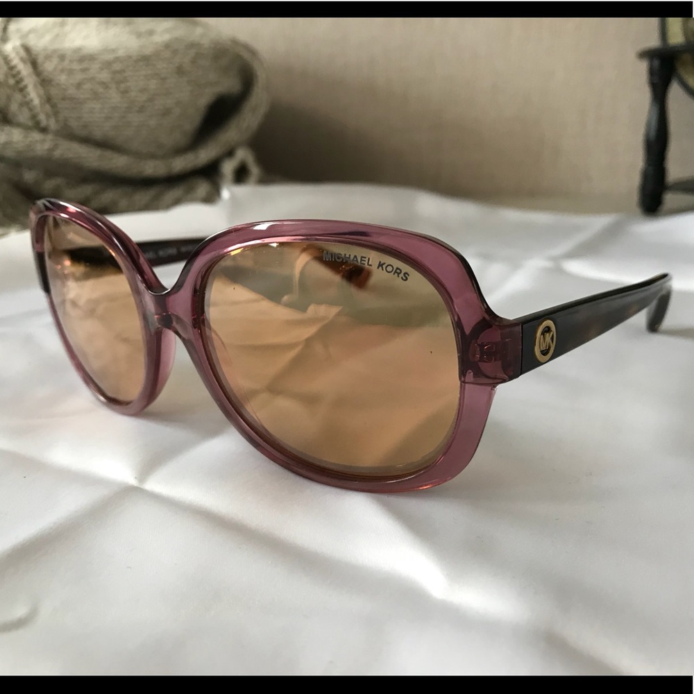 *SOLD* Authentic Michael Kors sunglasses women