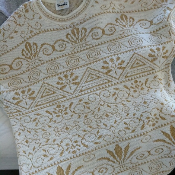 X sold X Oversized sweater - Picture 2 of 3