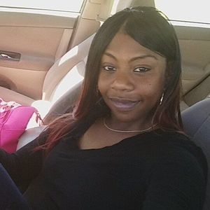 Meet your Posher, Denise