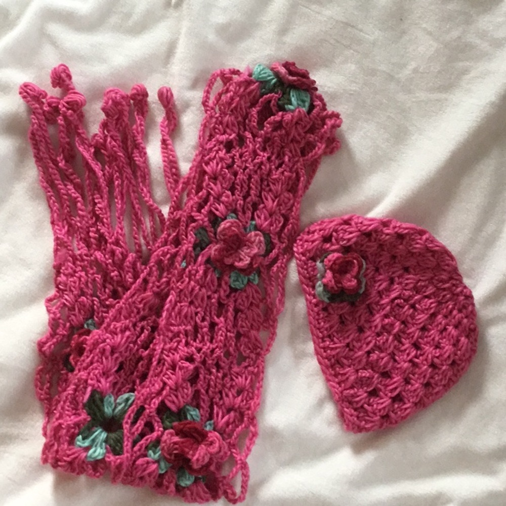 ❄️ Crocheted Scarf & Hat ❄️