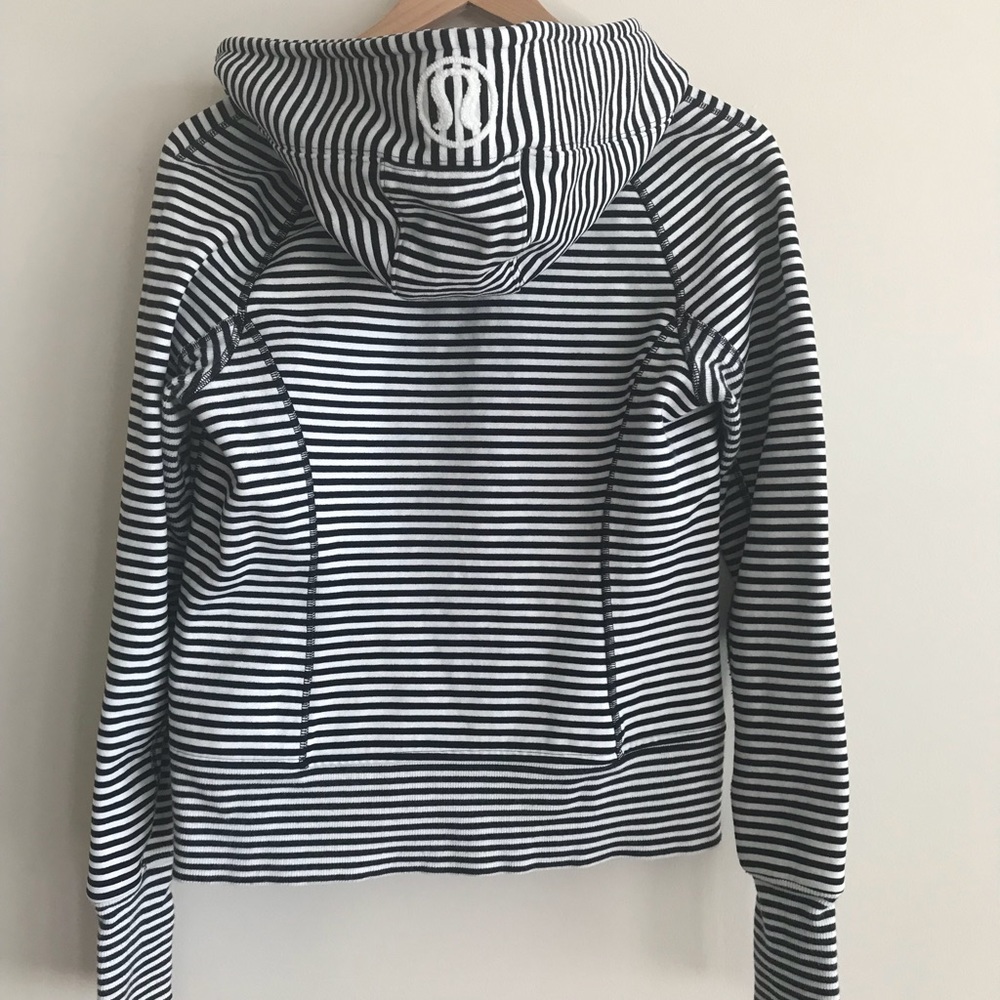 Lululemon Scuba Hoodie size 6