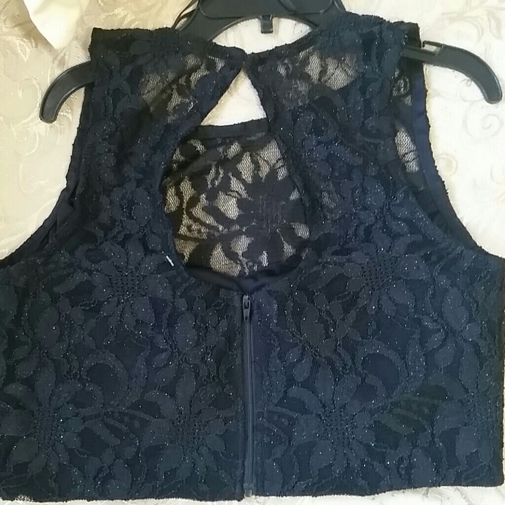 New Womens Short Top Black Sz 9 Sexy & Formal - Picture 2 of 6