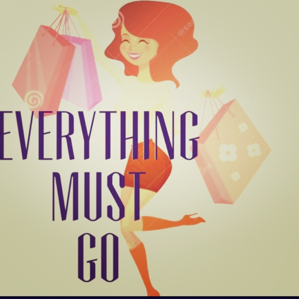 ALL OFFERS ACCEPTED!💕