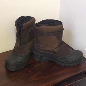 Ranger snow boots