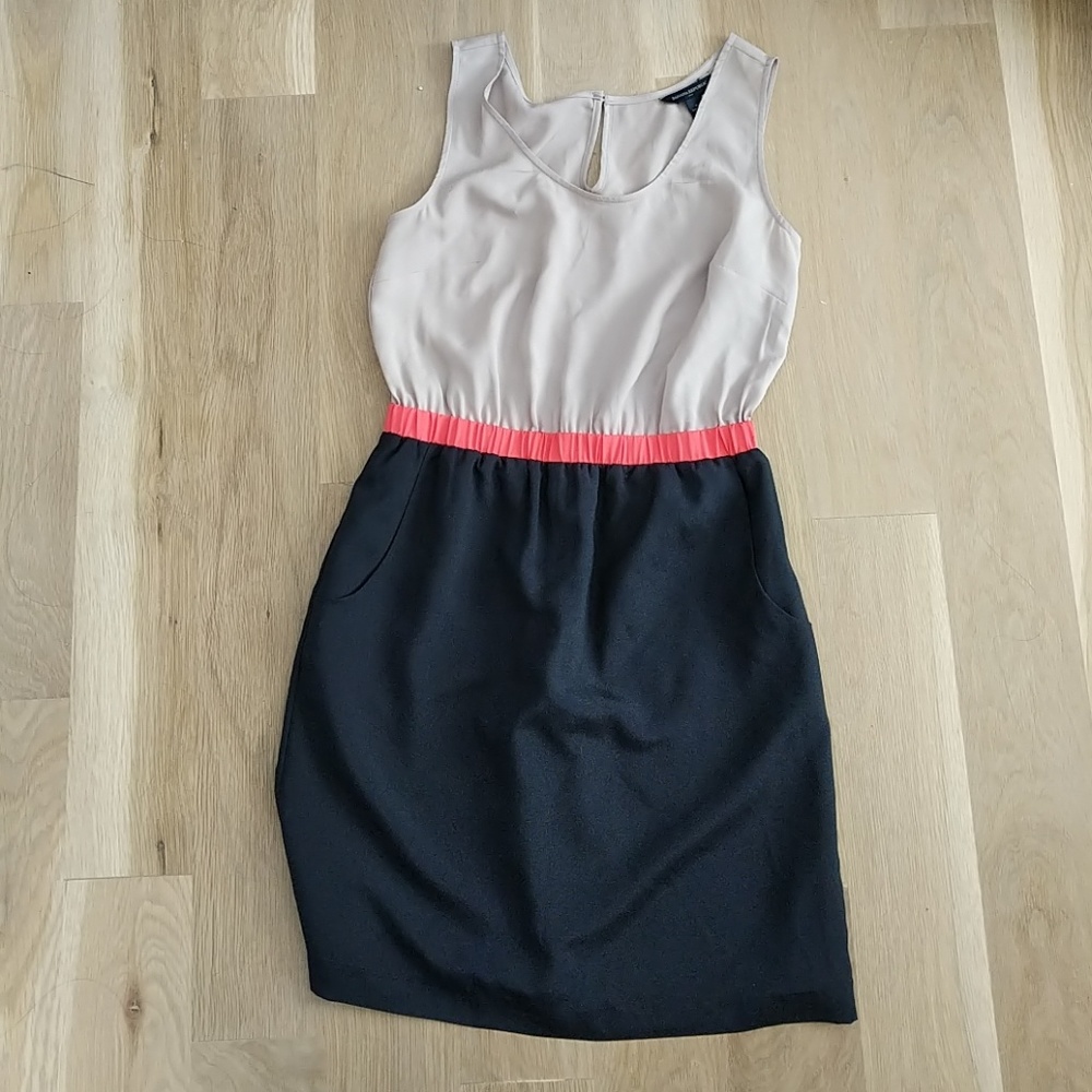 Banana Republic | Tan and black dress
