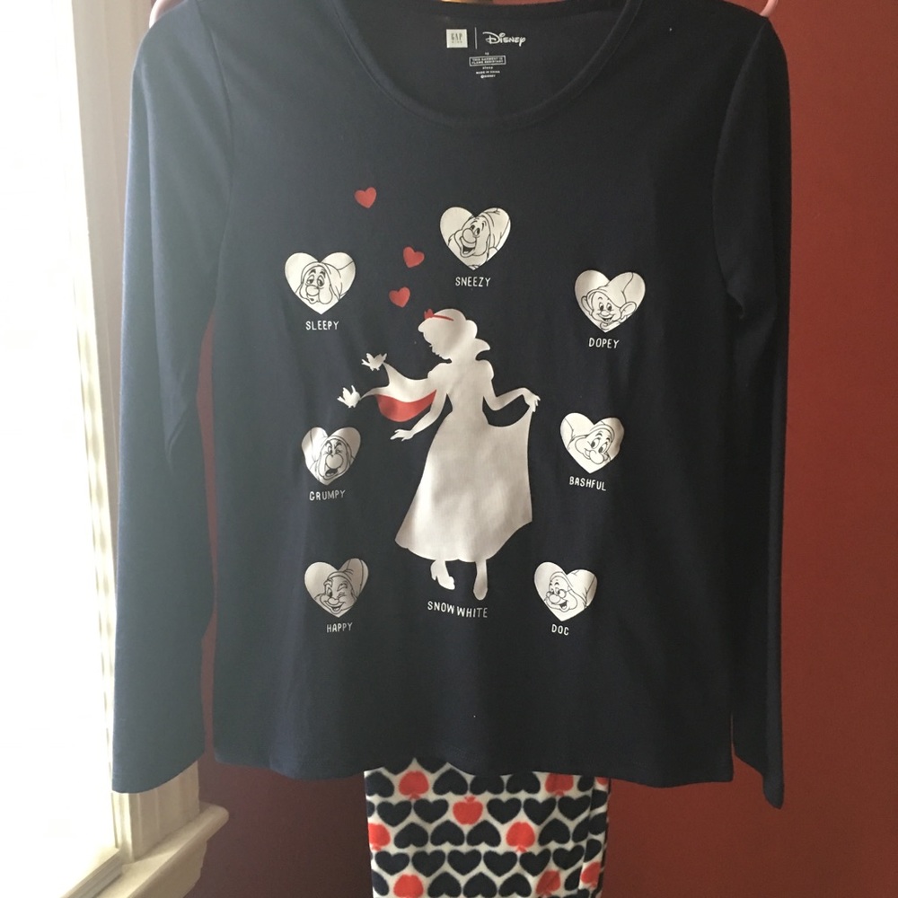 🎁New with tag Gap Disney PJ🎁