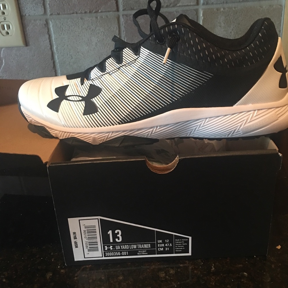 Under Armour low trainer