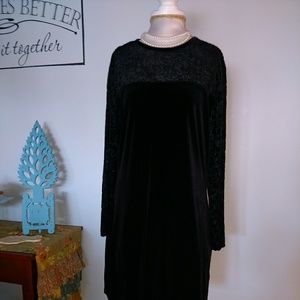 Jacqueline Ferrar black velvet vintage party dress