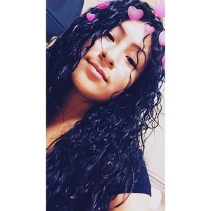 Meet your Posher, Delina