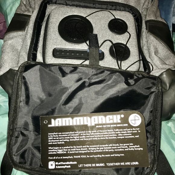 Jammy Pack Speaker back pack ❌SOLD❌ - Picture 4 of 7