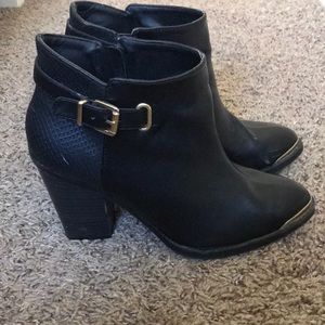 Rock & republic black booties