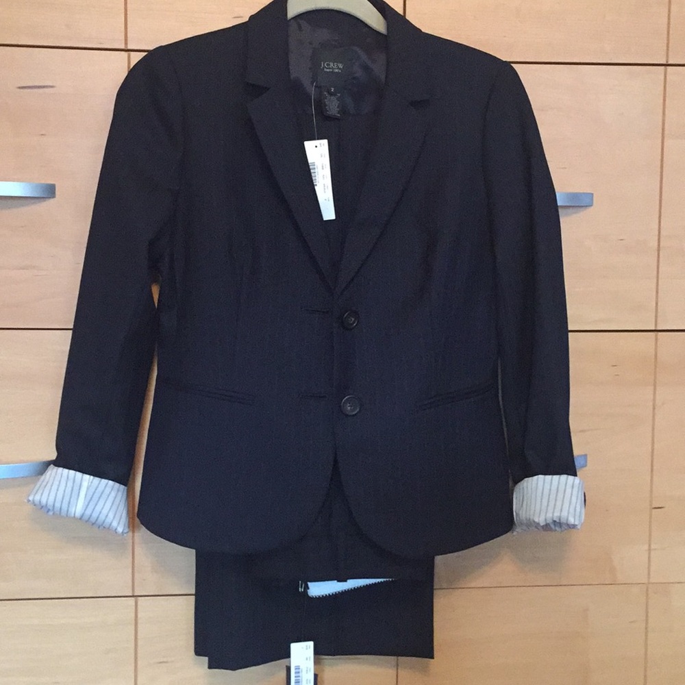 J crew classic suit 🌹