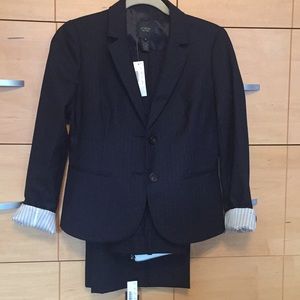 J crew classic suit 🌹