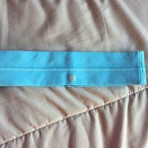 Lululemon flyaway tamer- special edition