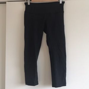 Lululemon mid rise crops