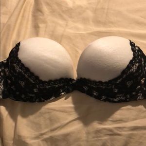 Victoria’s Secret strapless bra