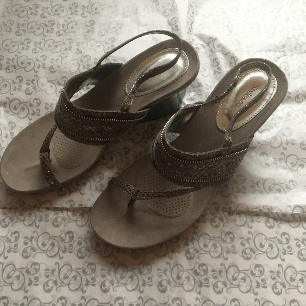 Style & co Wedges - Picture 2 of 4