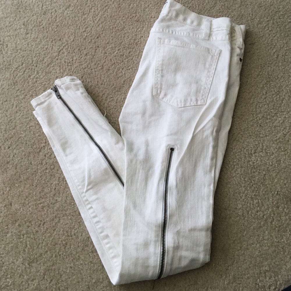 CURRENT ELLIOT WHITE JEANS