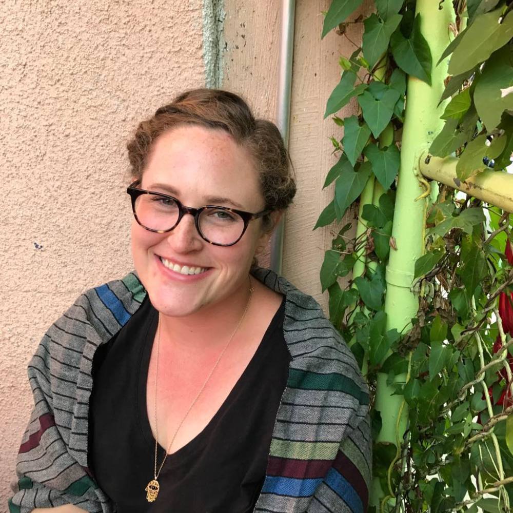 Meet your Posher, Caitlin