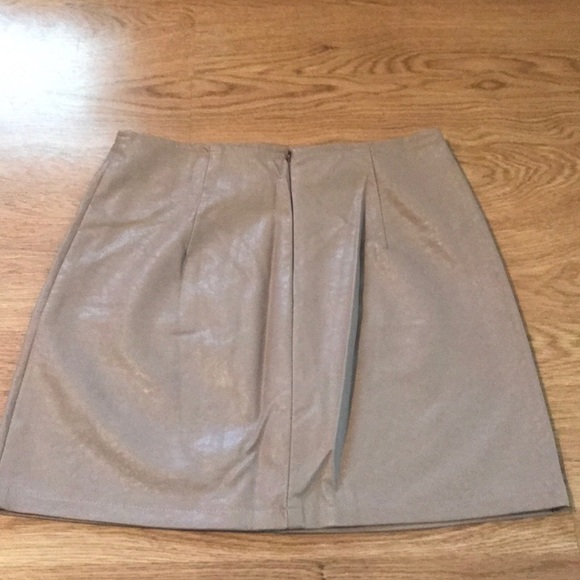 LF Leather Skirt - Picture 2 of 3