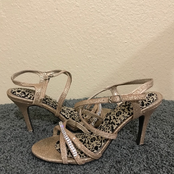 Heels - Picture 2 of 2