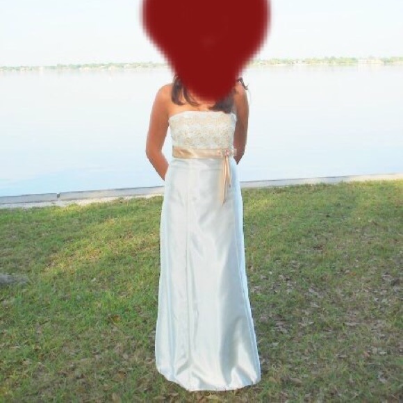 Strapless off white prom or homecoming dress - Picture 1 of 1