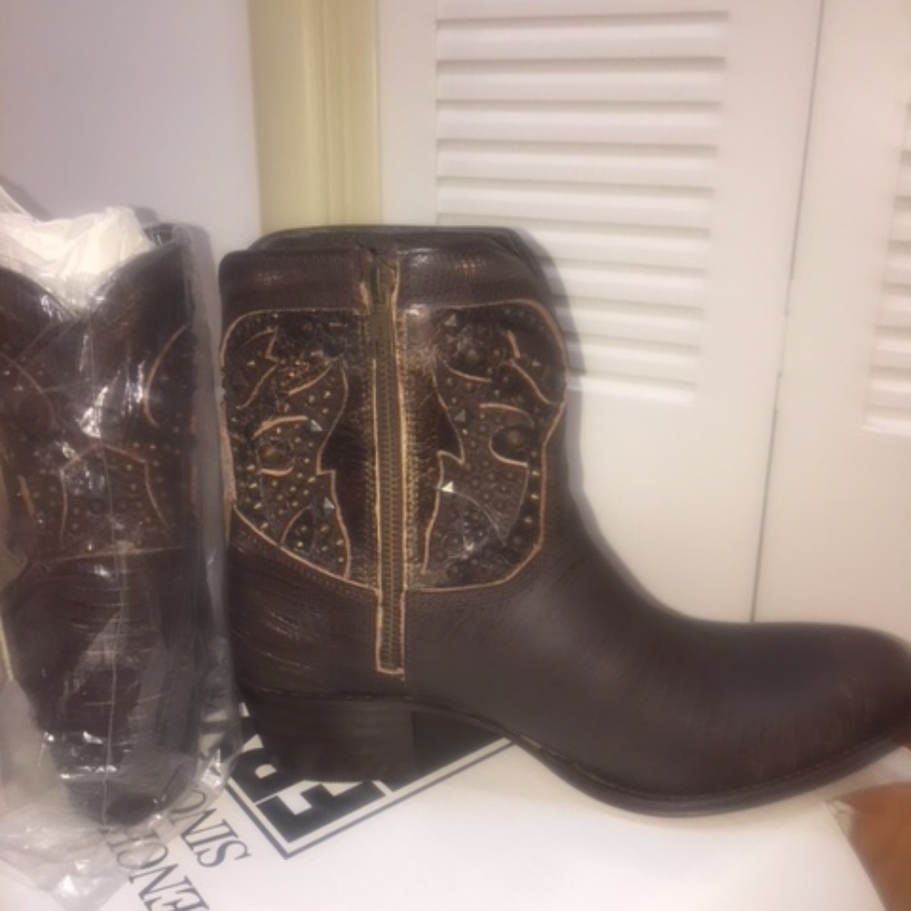 New in box Frye's Deborah Deco Short Boots